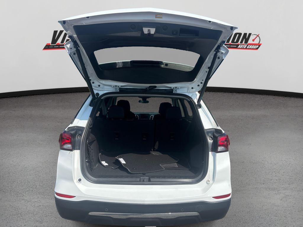 used 2022 Chevrolet Equinox car, priced at $22,293
