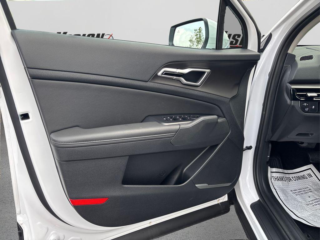 new 2026 Kia Sportage car, priced at $33,495