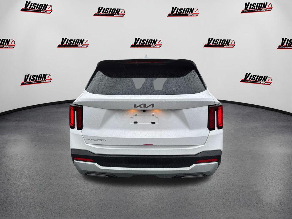 used 2025 Kia Sorento car, priced at $28,999