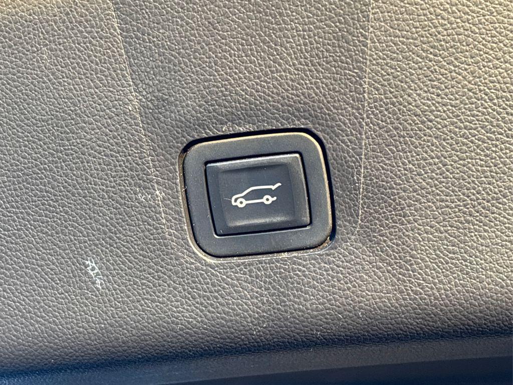 used 2019 Chevrolet Traverse car, priced at $20,394