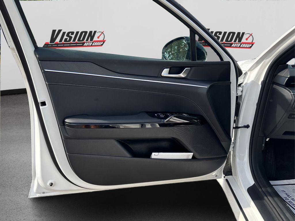 new 2025 Kia K5 car, priced at $29,925