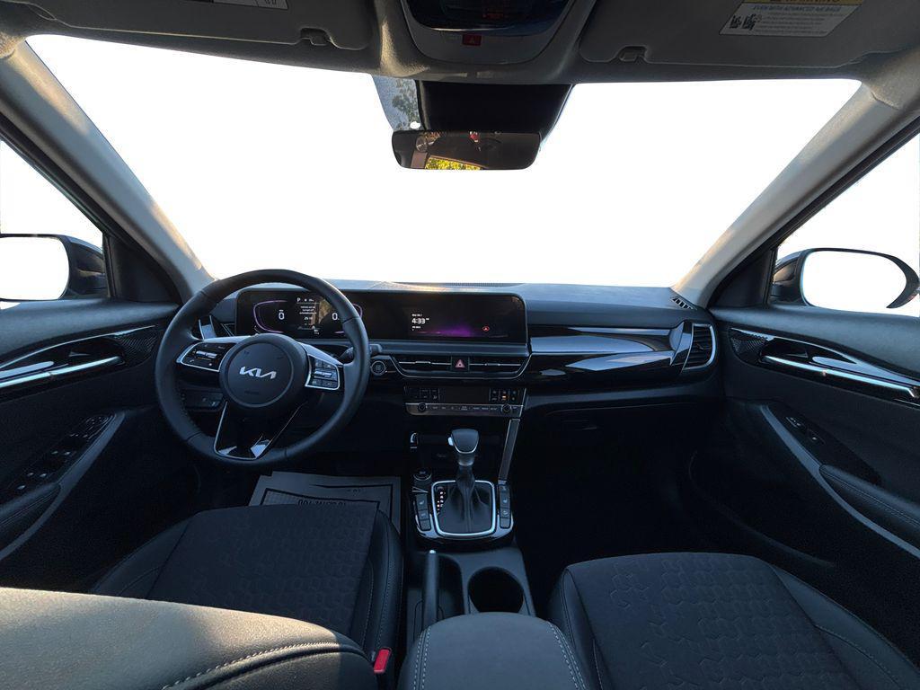 new 2026 Kia Seltos car, priced at $28,370