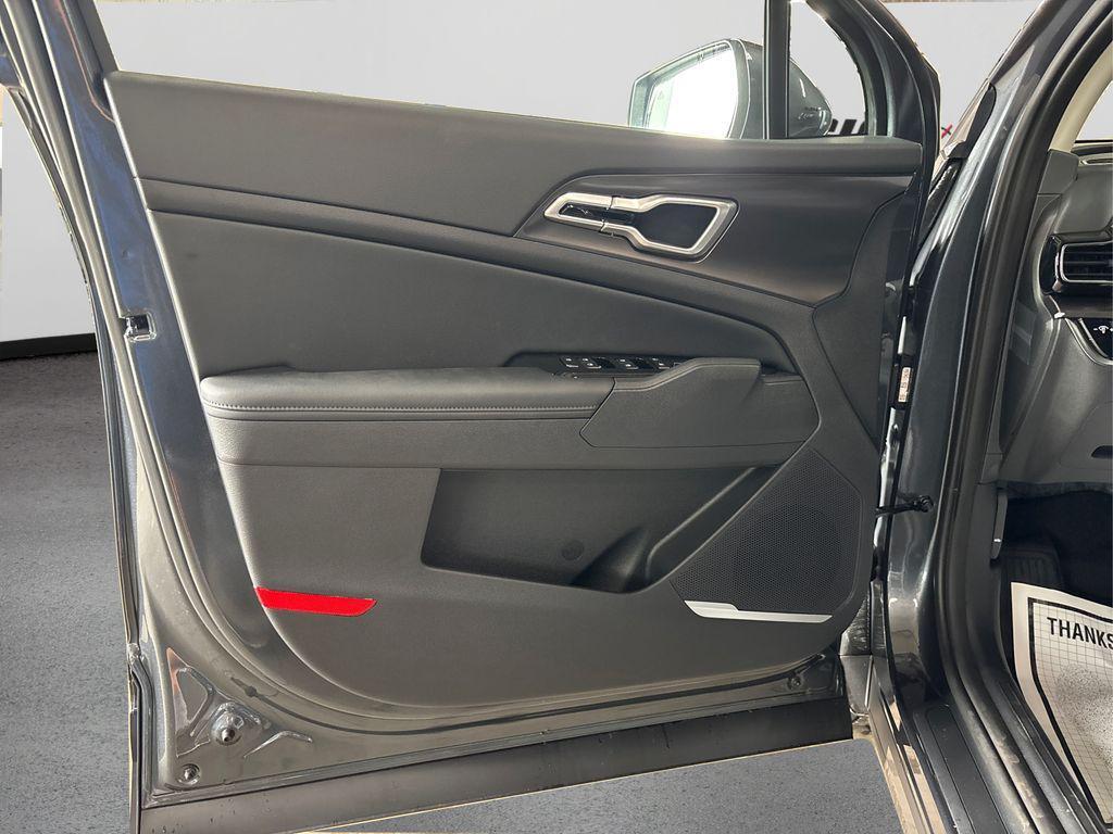 new 2025 Kia Sportage Hybrid car, priced at $33,055