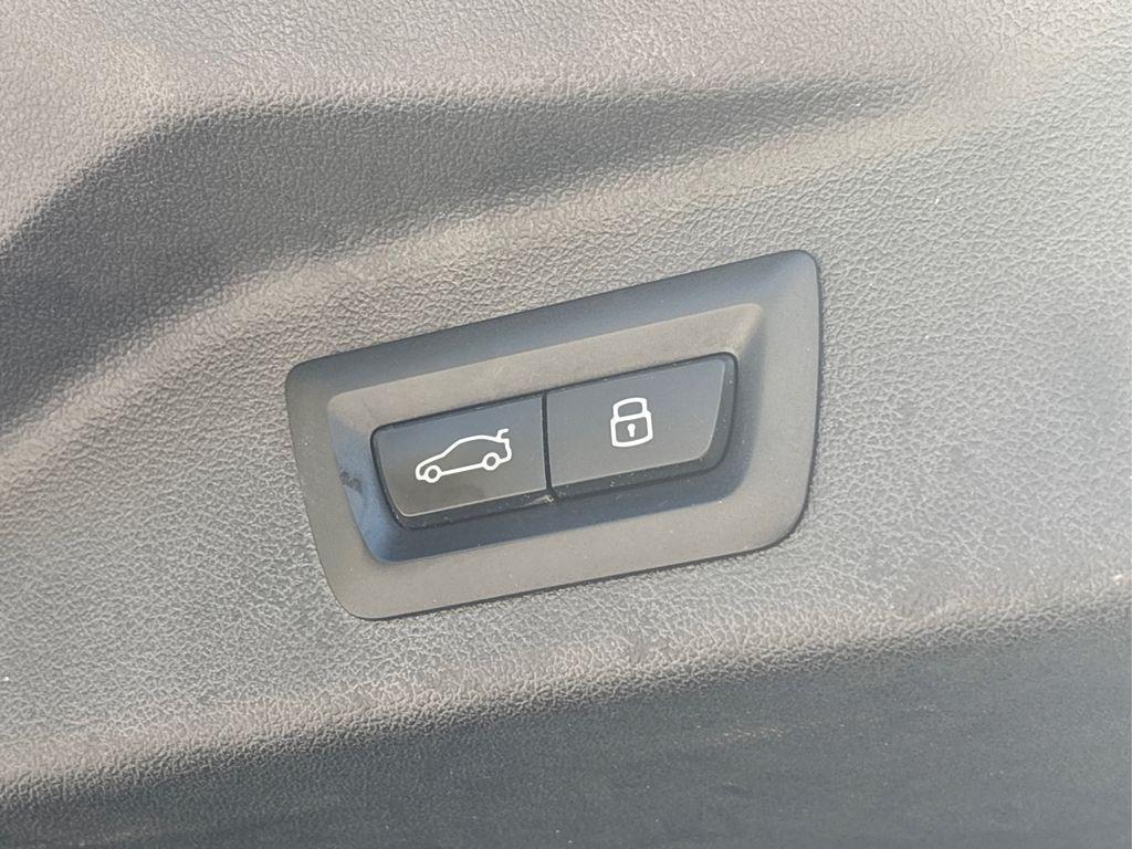 used 2023 BMW X7 car, priced at $65,999