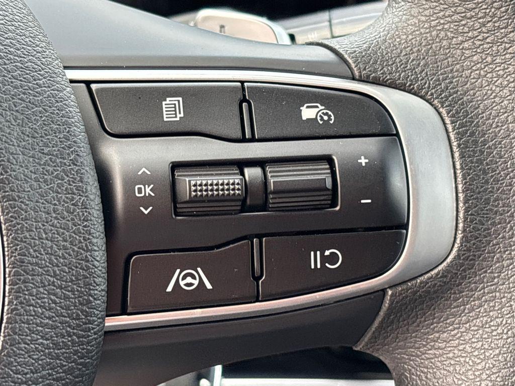 new 2025 Kia Sportage Hybrid car, priced at $30,835