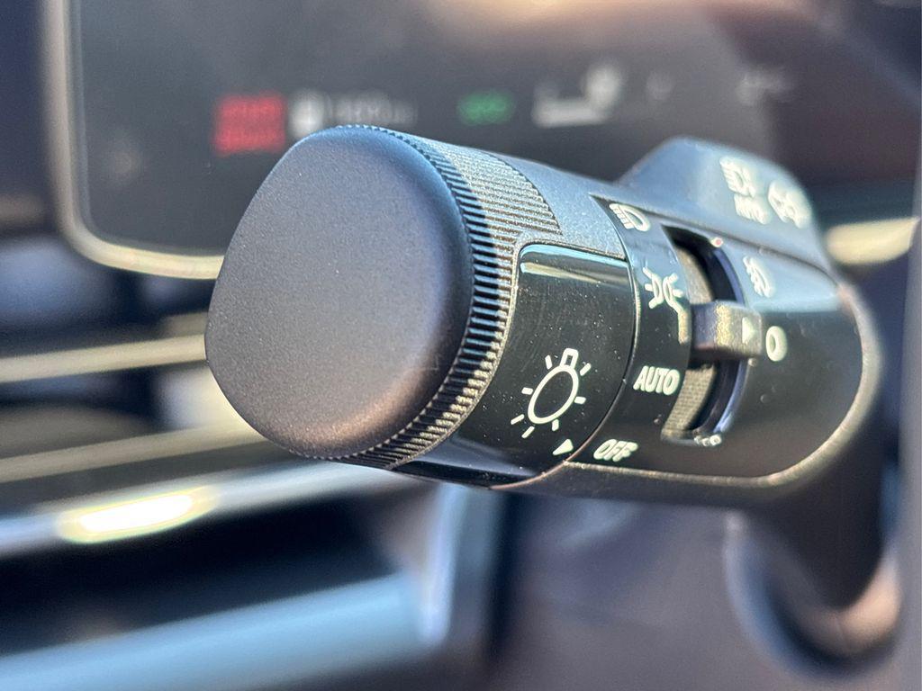 new 2025 Kia Carnival car, priced at $54,760