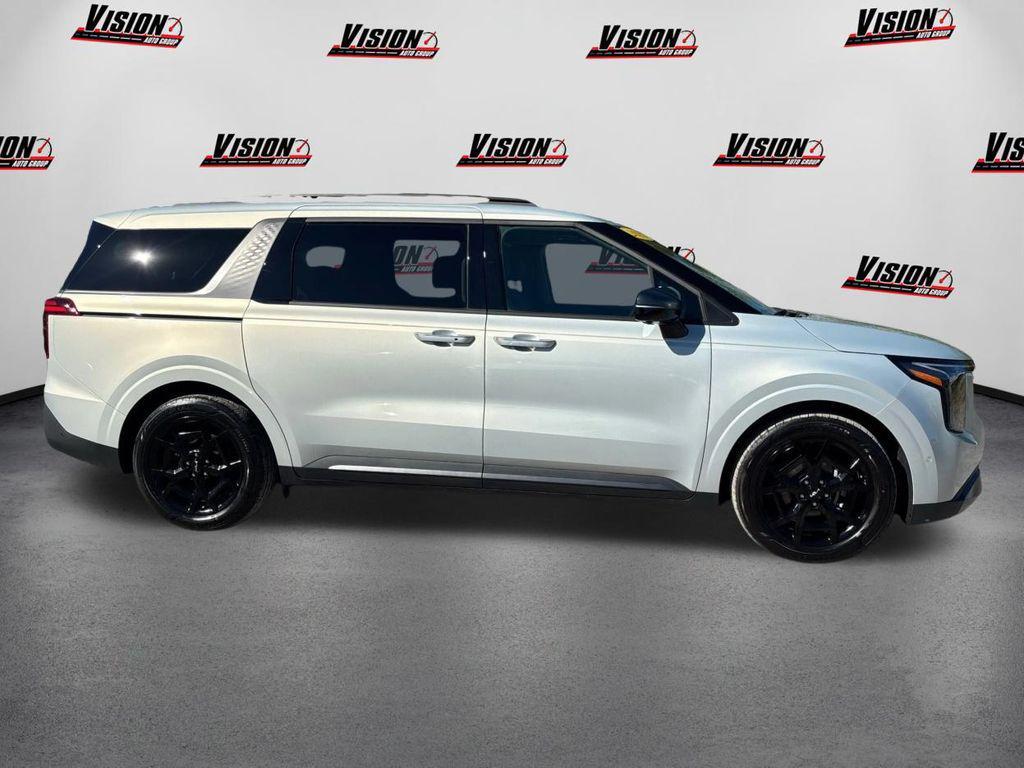 new 2025 Kia Carnival car, priced at $54,760