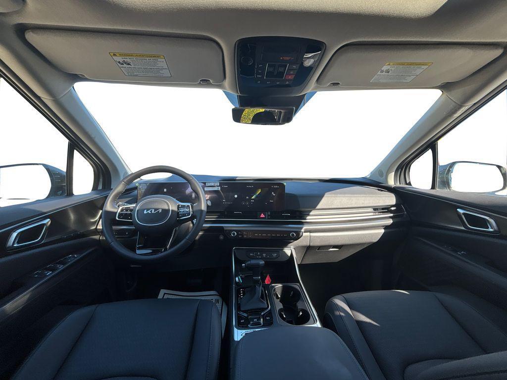 new 2025 Kia Carnival car, priced at $54,760