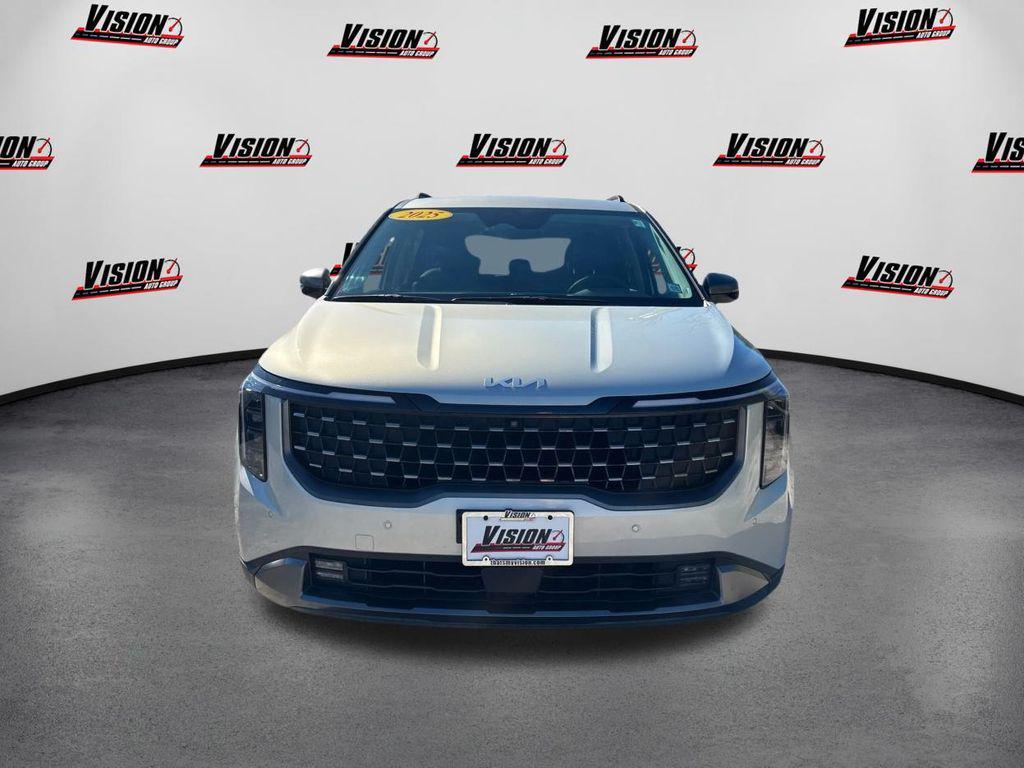 new 2025 Kia Carnival car, priced at $54,760