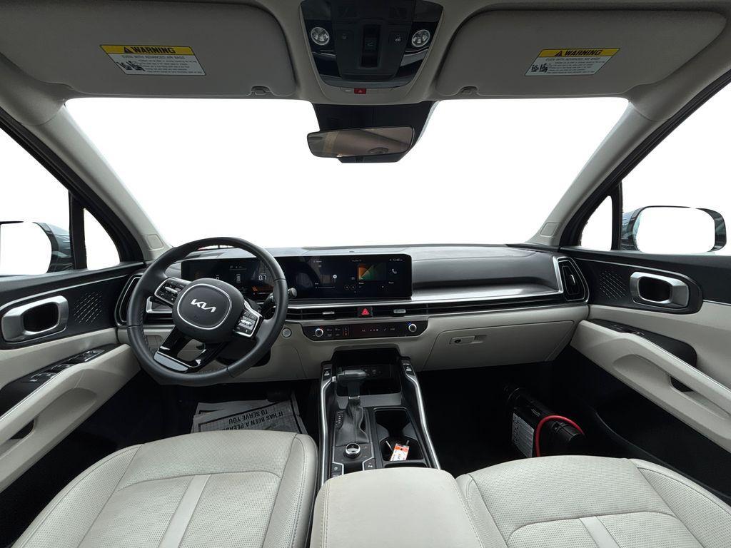 used 2025 Kia Sorento car, priced at $33,342