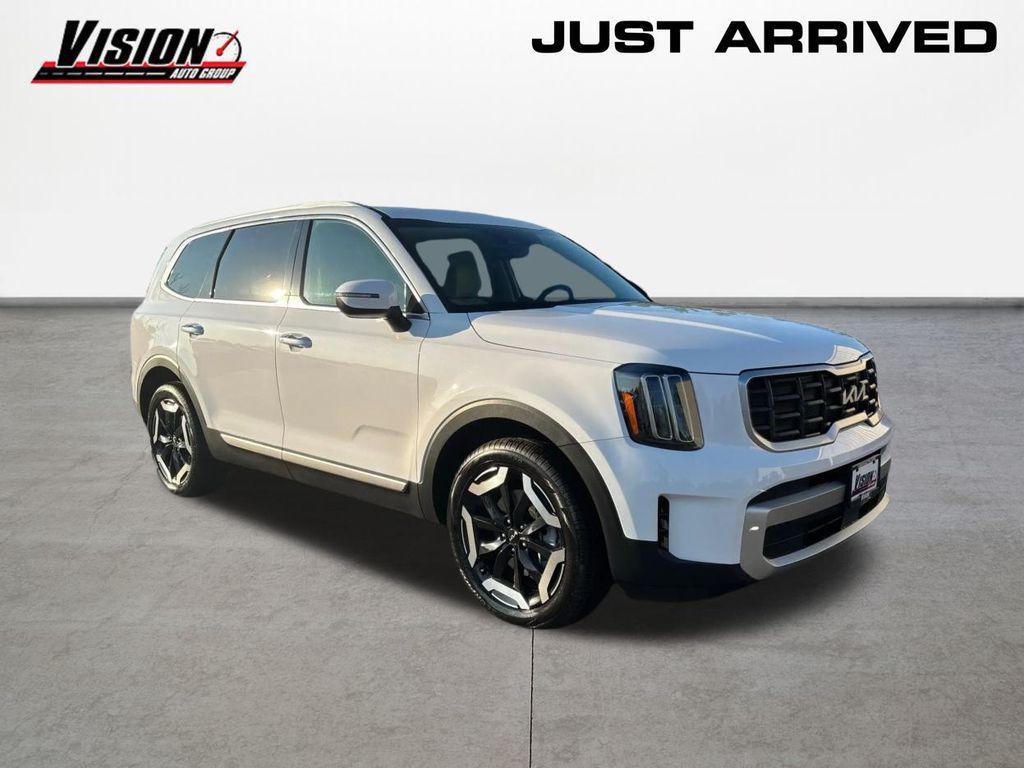 new 2025 Kia Telluride car, priced at $43,205