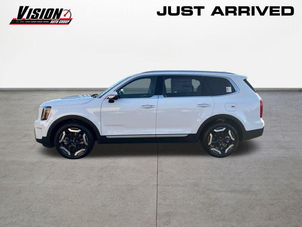 new 2025 Kia Telluride car, priced at $43,205