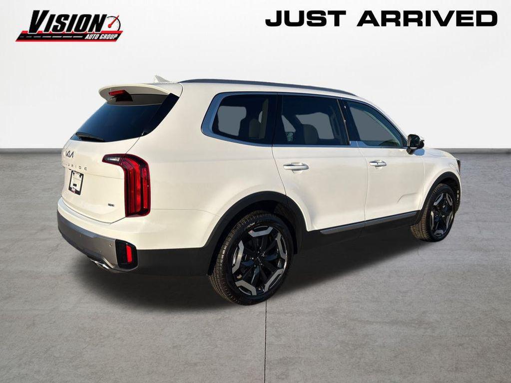 new 2025 Kia Telluride car, priced at $43,205