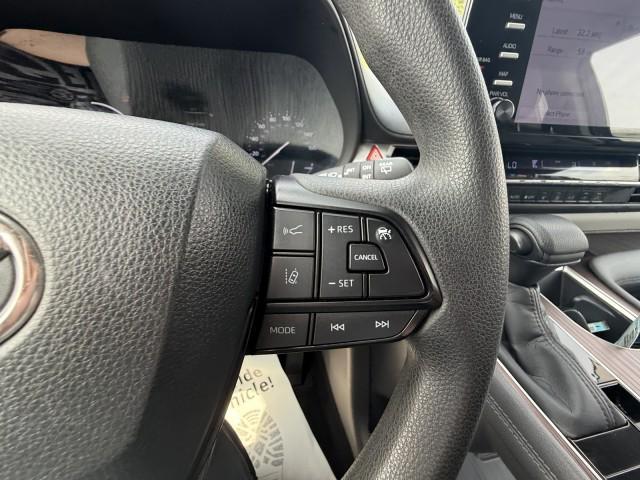 used 2022 Toyota Sienna car, priced at $30,952