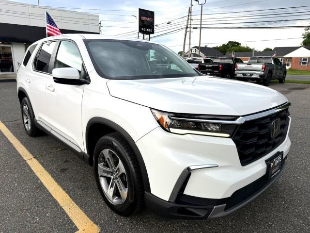used 2025 Honda Pilot car, priced at $35,933