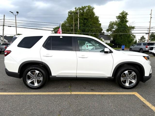 used 2025 Honda Pilot car, priced at $35,933