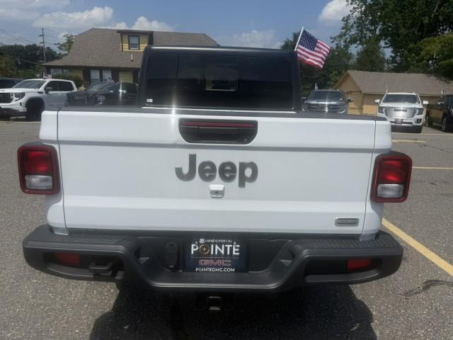 used 2021 Jeep Gladiator car, priced at $27,925