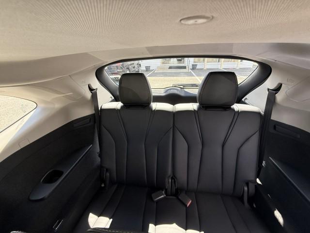 used 2022 Acura MDX car, priced at $37,935