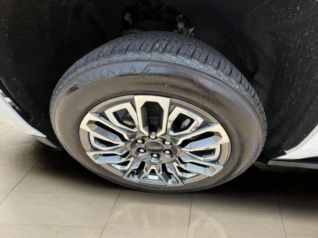 used 2024 GMC Yukon car, priced at $75,999