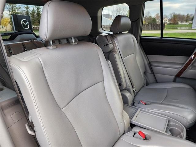 used 2013 Toyota Highlander car, priced at $12,196