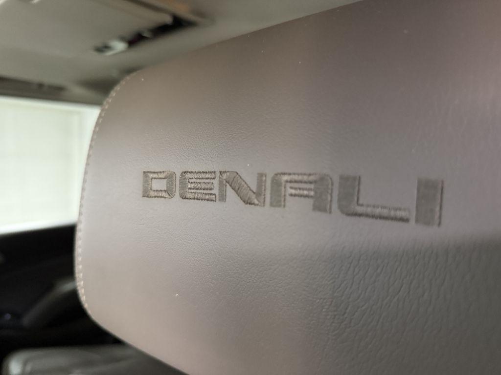 used 2018 GMC Yukon XL car, priced at $25,995