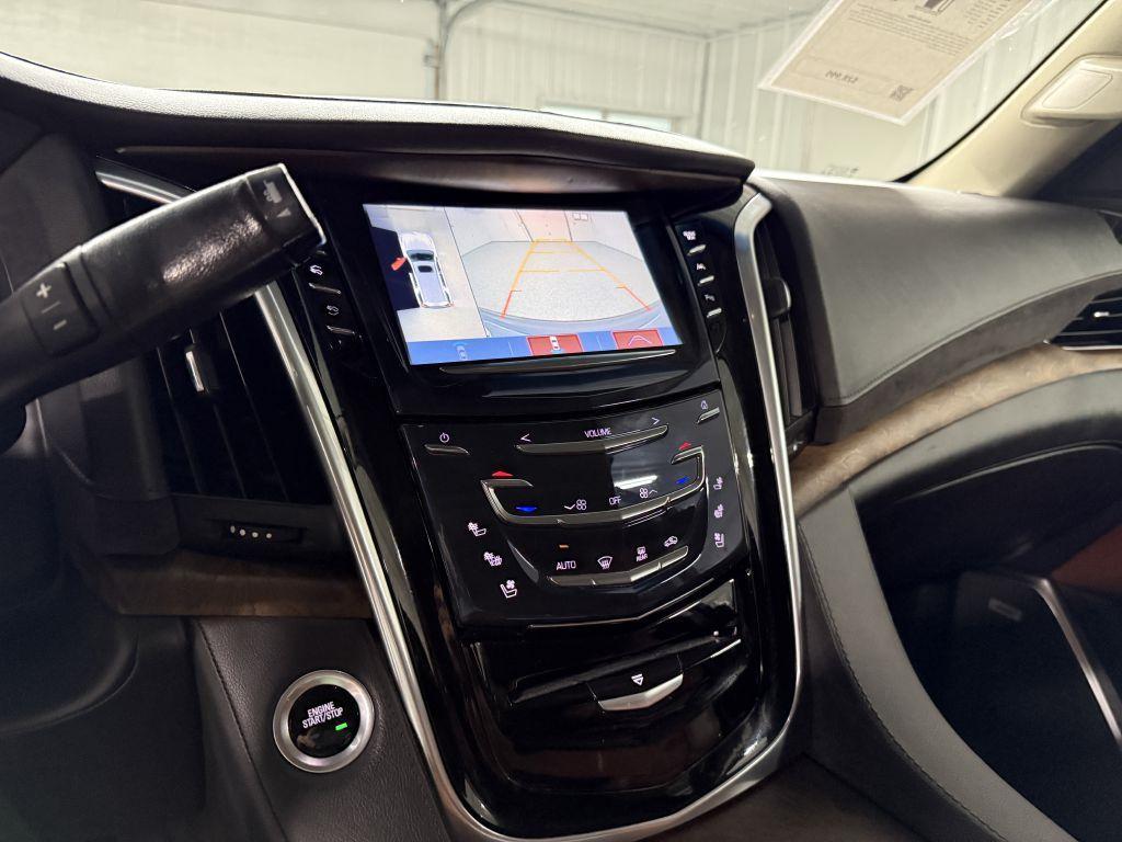 used 2019 Cadillac Escalade ESV car, priced at $28,995