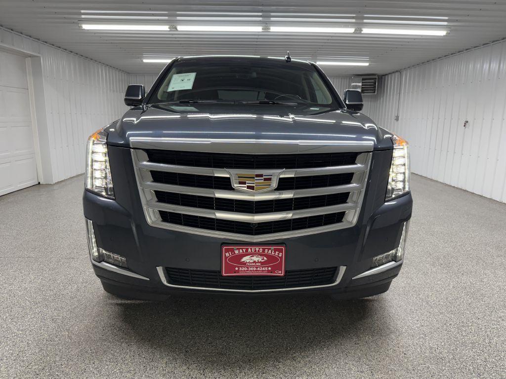 used 2019 Cadillac Escalade ESV car, priced at $28,995
