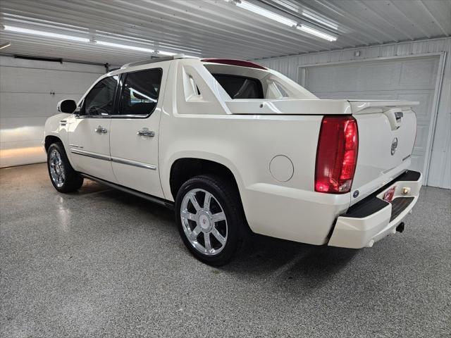 used 2013 Cadillac Escalade EXT car, priced at $20,995