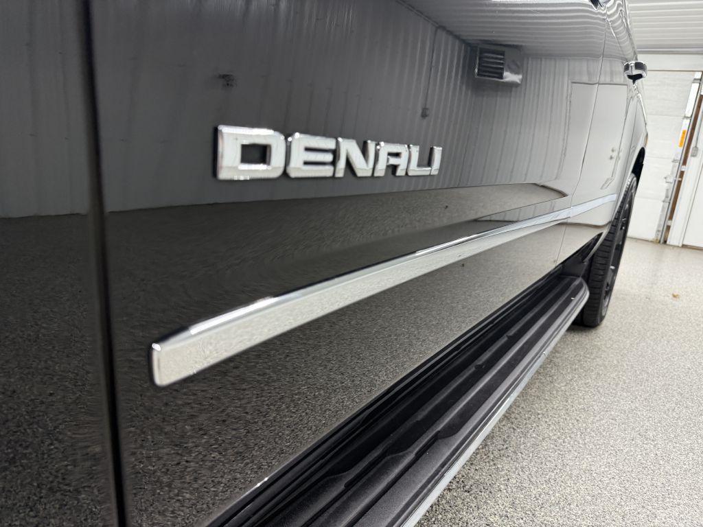 used 2017 GMC Yukon XL car, priced at $22,995