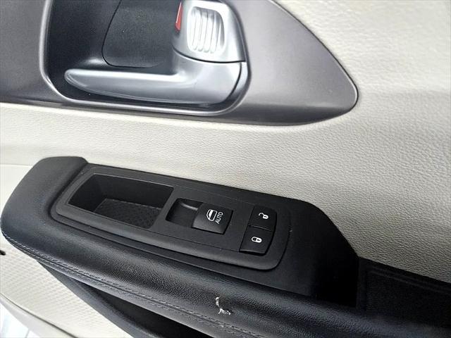 used 2018 Chrysler Pacifica car, priced at $19,995