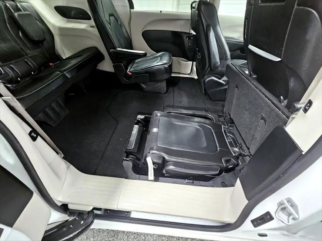 used 2018 Chrysler Pacifica car, priced at $19,995