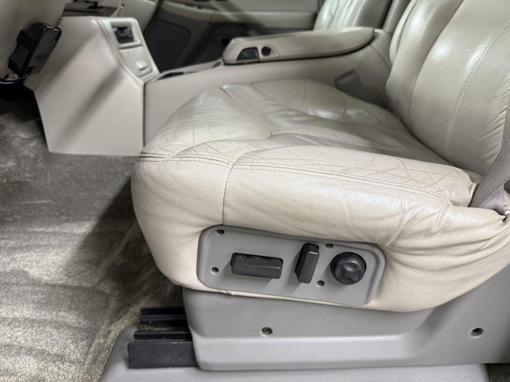 used 2001 GMC Yukon XL car, priced at $9,995