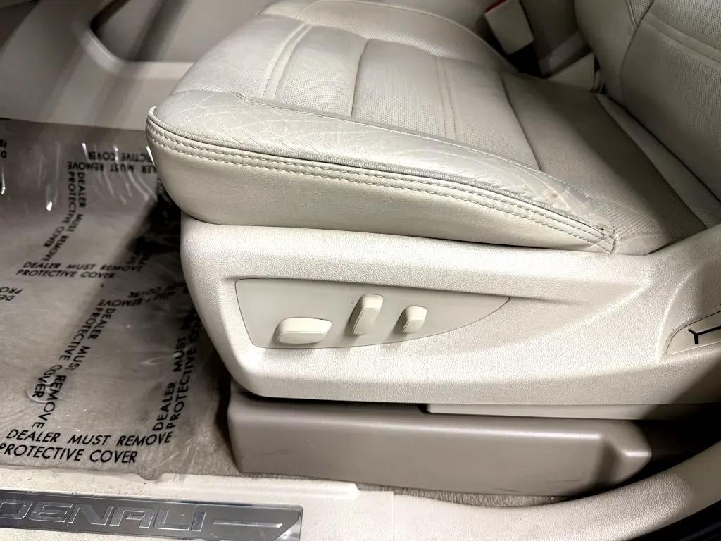 used 2019 GMC Yukon XL car, priced at $29,995