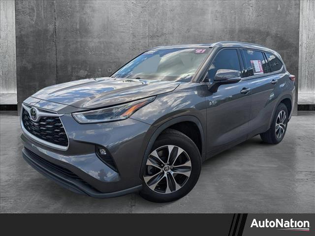 used 2021 Toyota Highlander car, priced at $29,992