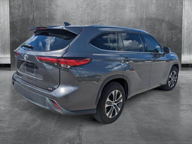 used 2021 Toyota Highlander car, priced at $29,992