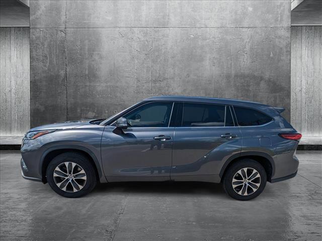 used 2021 Toyota Highlander car, priced at $29,992