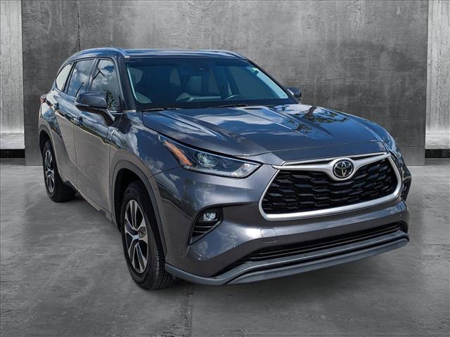 used 2021 Toyota Highlander car, priced at $29,992