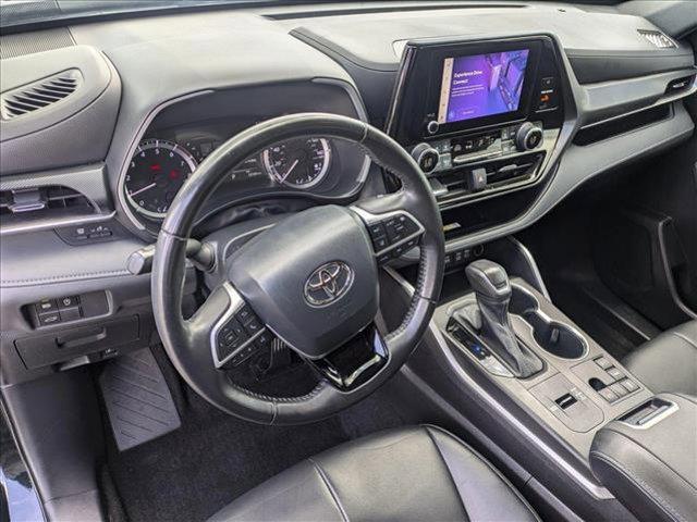 used 2023 Toyota Highlander car, priced at $44,995