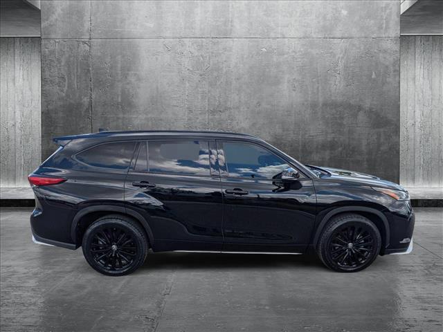 used 2023 Toyota Highlander car, priced at $44,995