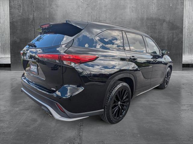 used 2023 Toyota Highlander car, priced at $44,995