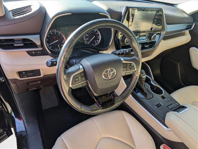 used 2021 Toyota Highlander car, priced at $31,099