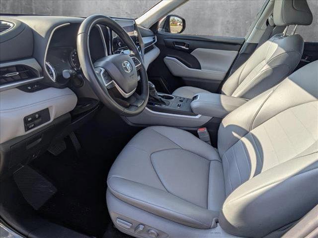 used 2024 Toyota Highlander car, priced at $42,995
