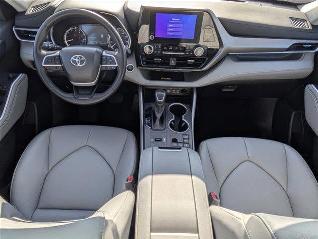 used 2024 Toyota Highlander car, priced at $42,995