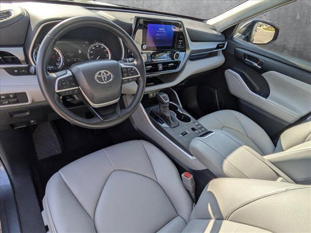 used 2024 Toyota Highlander car, priced at $42,995