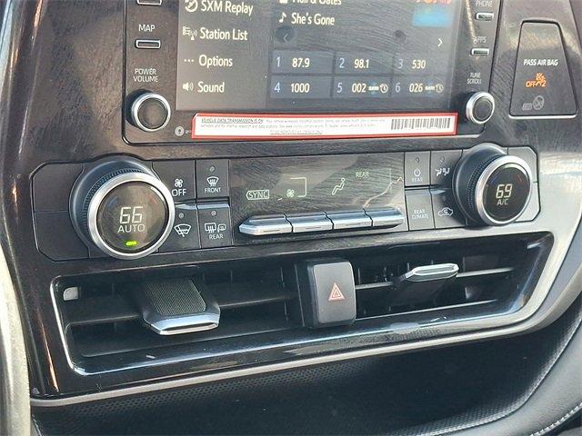 used 2022 Toyota Highlander car, priced at $35,990