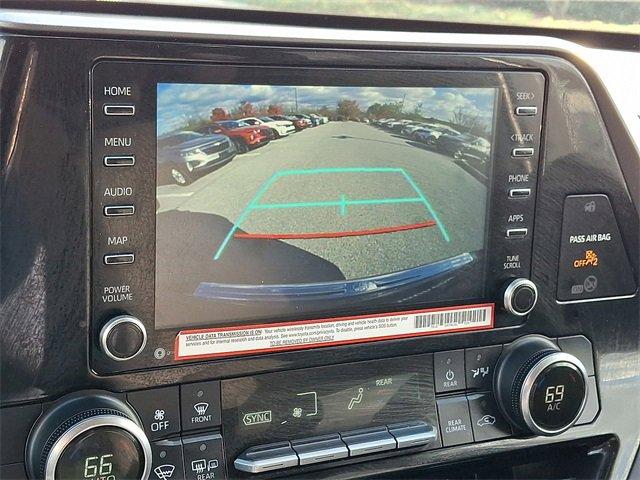 used 2022 Toyota Highlander car, priced at $35,990