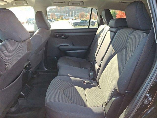 used 2022 Toyota Highlander car, priced at $35,990
