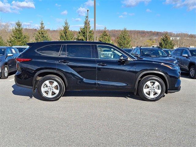 used 2022 Toyota Highlander car, priced at $35,990