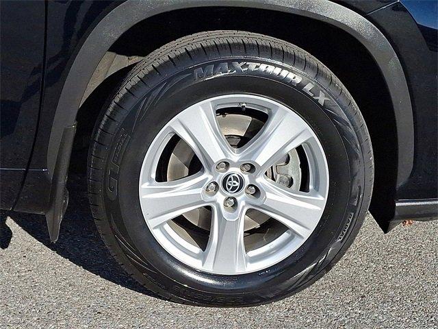 used 2022 Toyota Highlander car, priced at $35,990