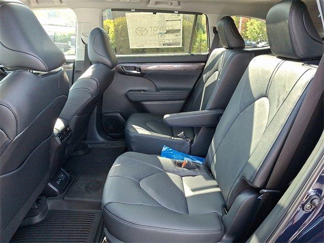 new 2026 Toyota Highlander car, priced at $55,158